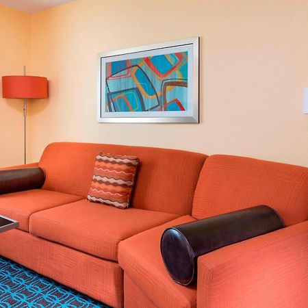 Fairfield Inn & Suites Kansas City ליס סאמיט מראה חיצוני תמונה